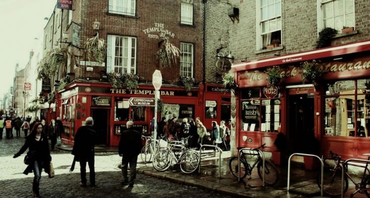 temple bar in Dublin things to do in dublin
