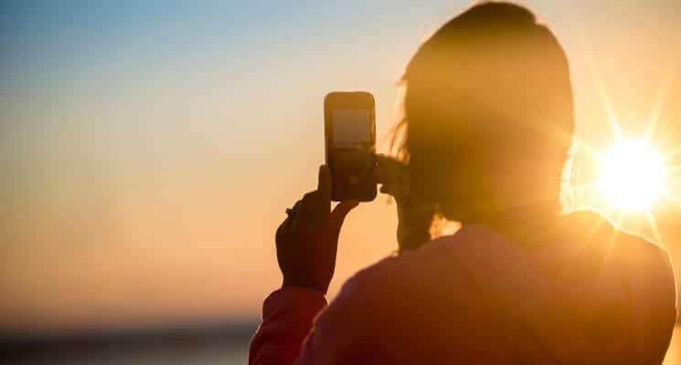 best travel apps for female travelers