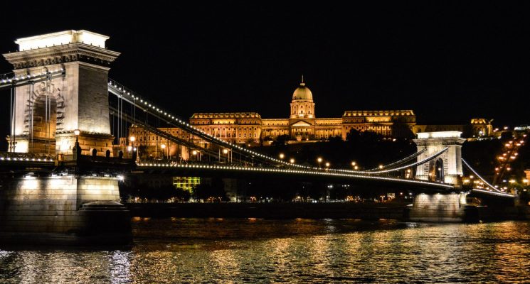 budapest at night